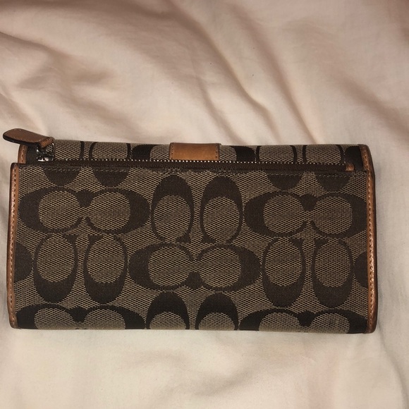 Reduced!! Coach wallet(authentic) - Picture 3 of 4